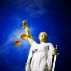 Wat zijn de kenmerken van een rechtsstaat?