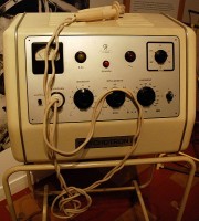 Een psychotron, een toestel voor het toedienen van elektroshocks / Bron: Paul Hermans, Wikimedia Commons (CC BY-SA-3.0)