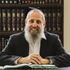 Waarom dragen orthodoxe Joden een baard en peiyot?