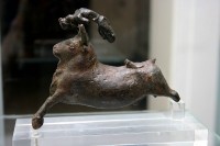 Stiersprong van een Minoïsche stierenspringer (British Museum) / Bron: Mike Peel , Wikimedia Commons (CC BY-SA-4.0)