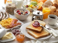 Een stevig ontbijt is de ochtend na het uitgaan een aanrader. / Bron: Contatoartpix, Pixabay