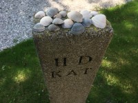 Grafsteen van Hidde Dirks Kat / Bron: Persbureau Ameland