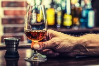 Ontwenning van alcohol kan leiden tot hallucinaties / Bron: Marian Weyo/Shutterstock.com
