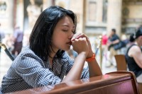 Het Onze Vader bidden / Bron: Milkovasa/Shutterstock.com