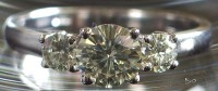 Diamanten ring / Bron: Angela, Wikimedia Commons (Publiek domein)